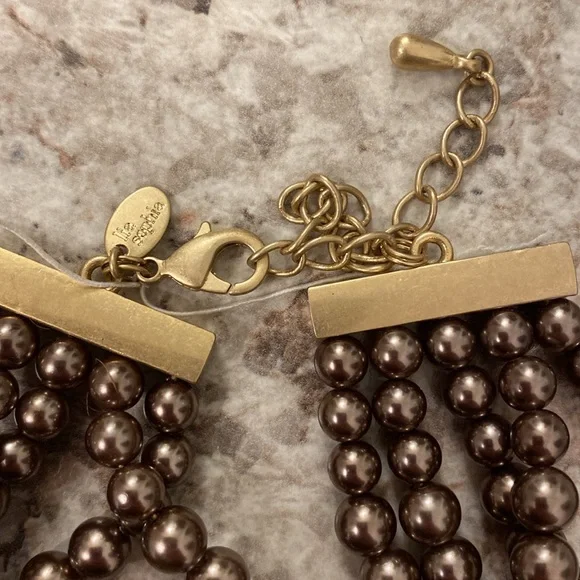 Necklaces - Picture 3 of 7